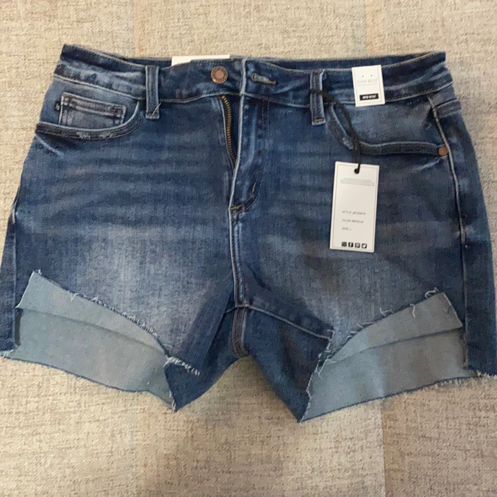 Judy Blue denim shorts